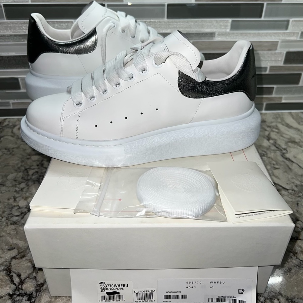 Alexander McQueen Sneakers white/Pearl